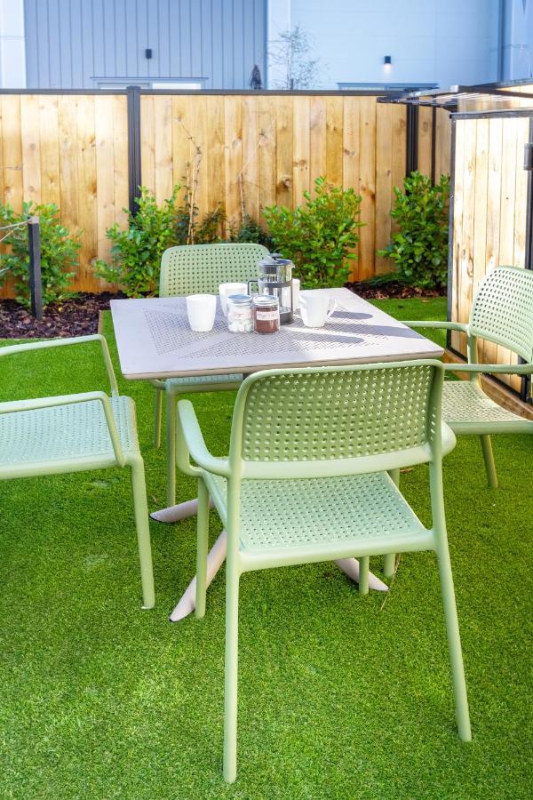Apartment The Happy Hideaway 2 Bed 2 Bath Christchurch