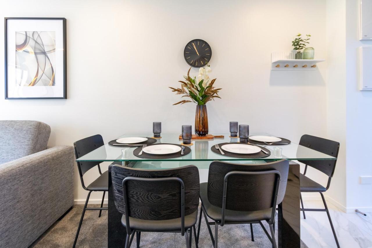 The Happy Hideaway 2 Bed 2 Bath Apartment
