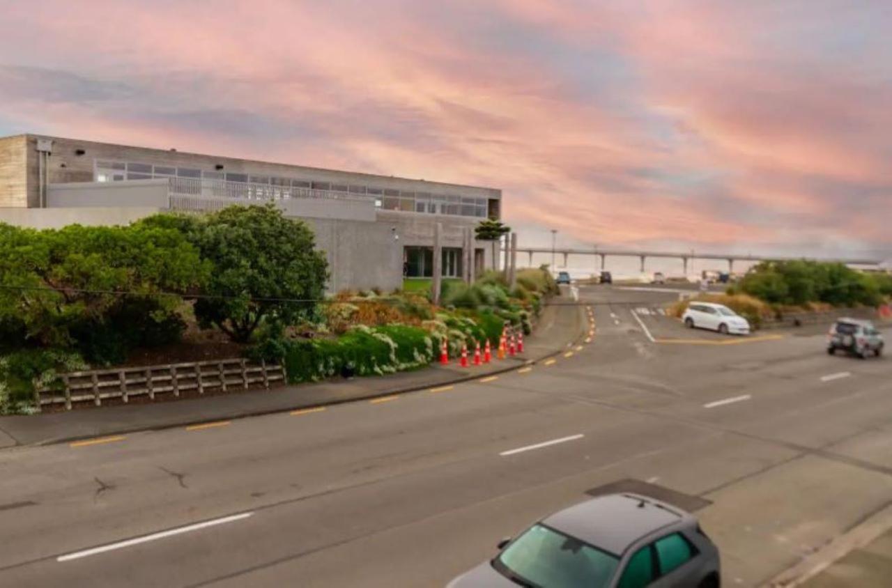 Front Abode- 2 Bed 2 Bath Christchurch