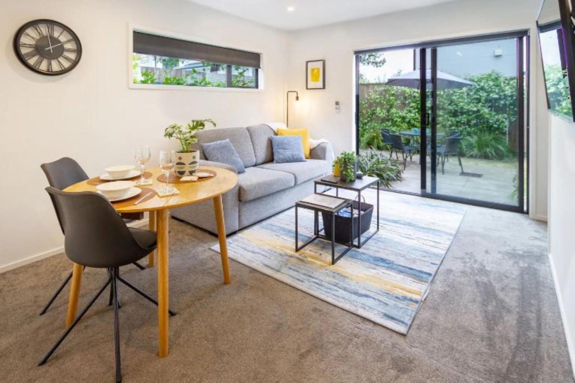 City-urban Oasis 1 Bed 1 Bath W/sofa Bed