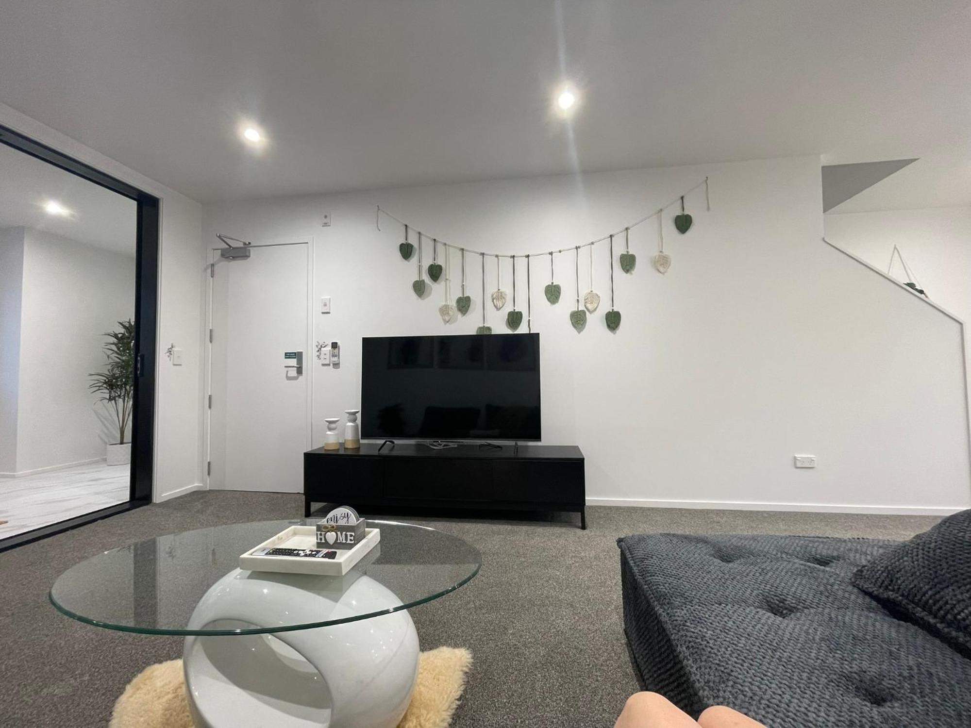 Apartment Luxury Cbd 2 Bed Near Riverside Market Free Parking!