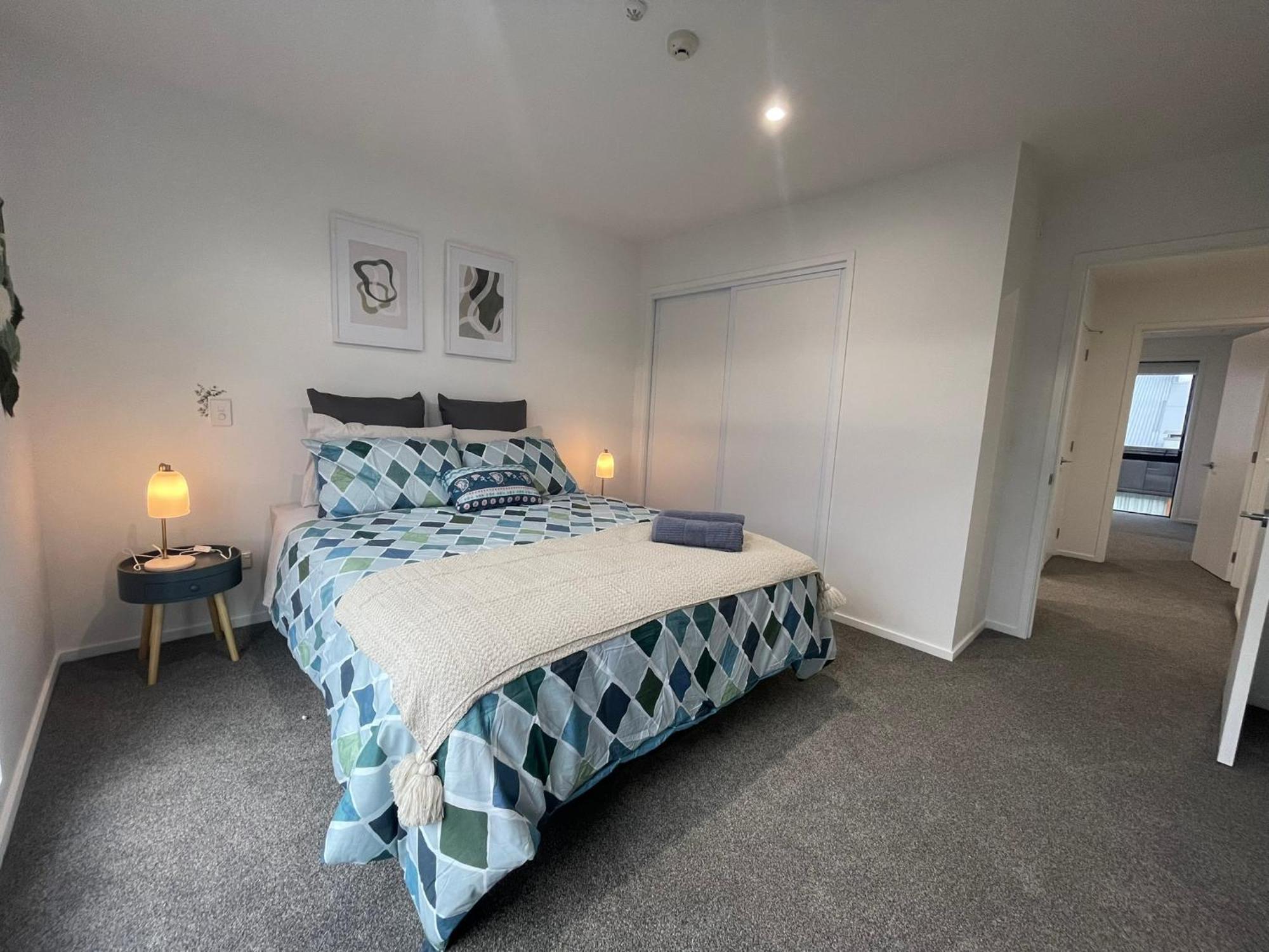 Luxury Cbd 2 Bed Near Riverside Market Free Parking! Apartment *