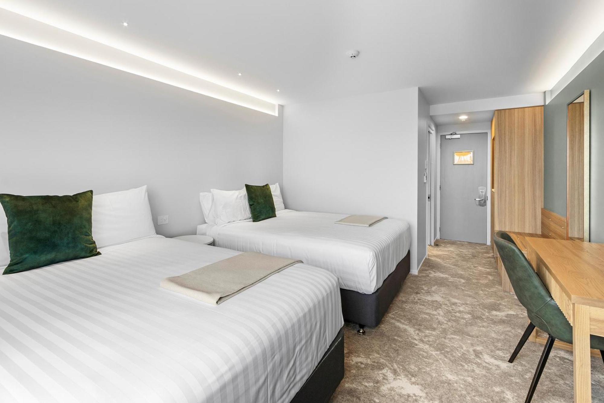 Elms Christchurch, Ascend Collection 4*