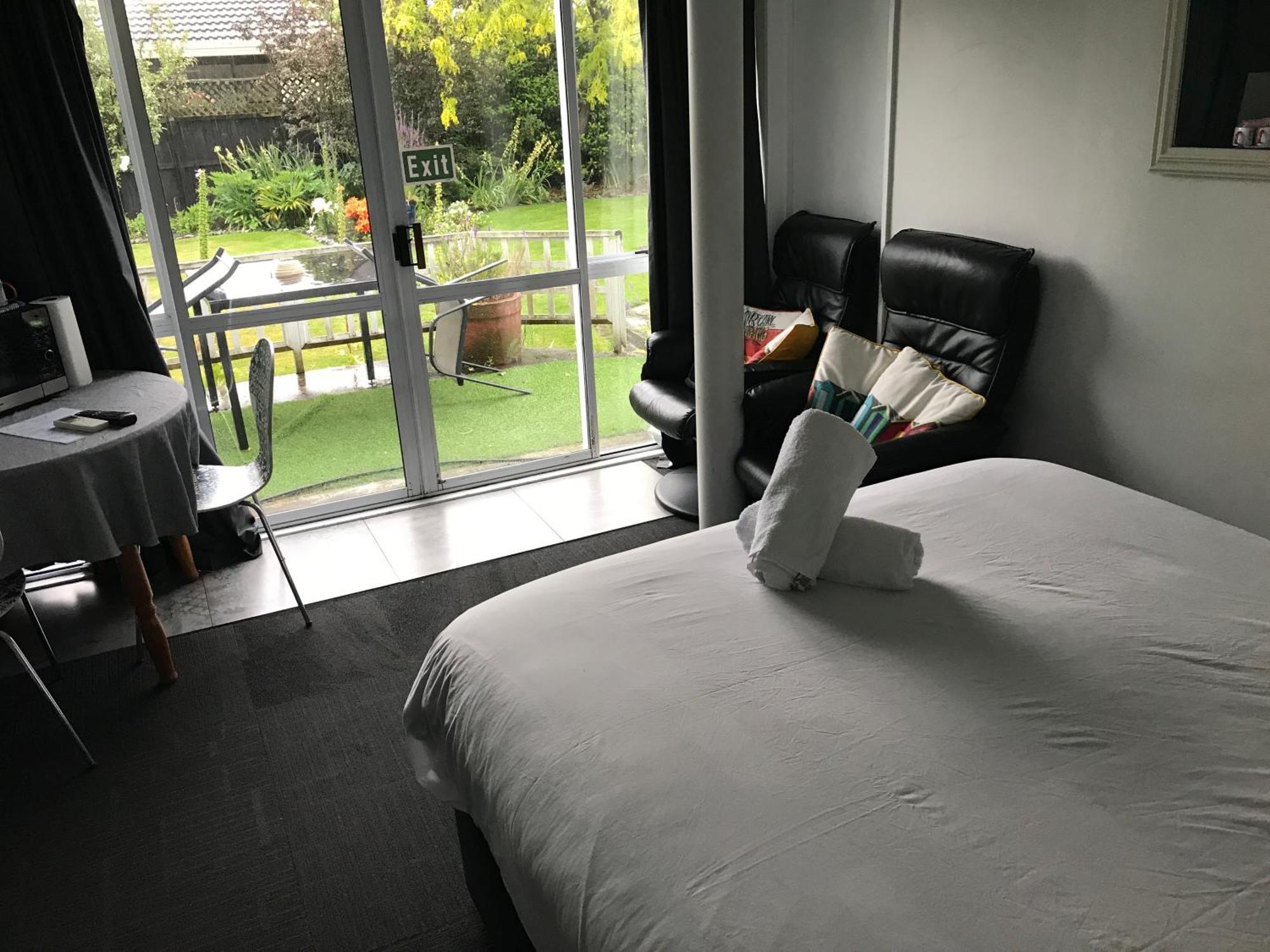Sandy Feet Guest house 3*