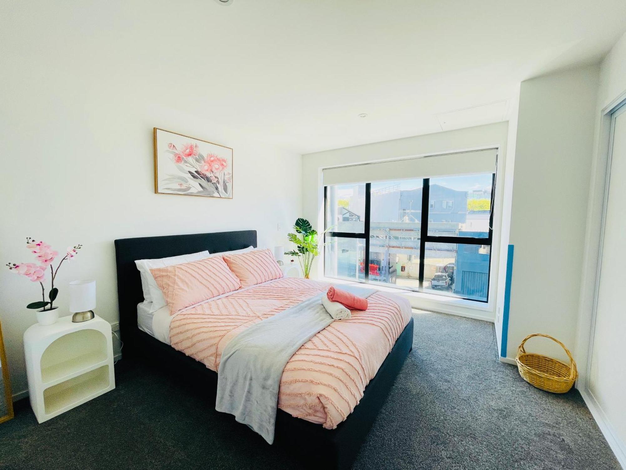 Walking Distance To Riverside Market & Hospital Christchurch
