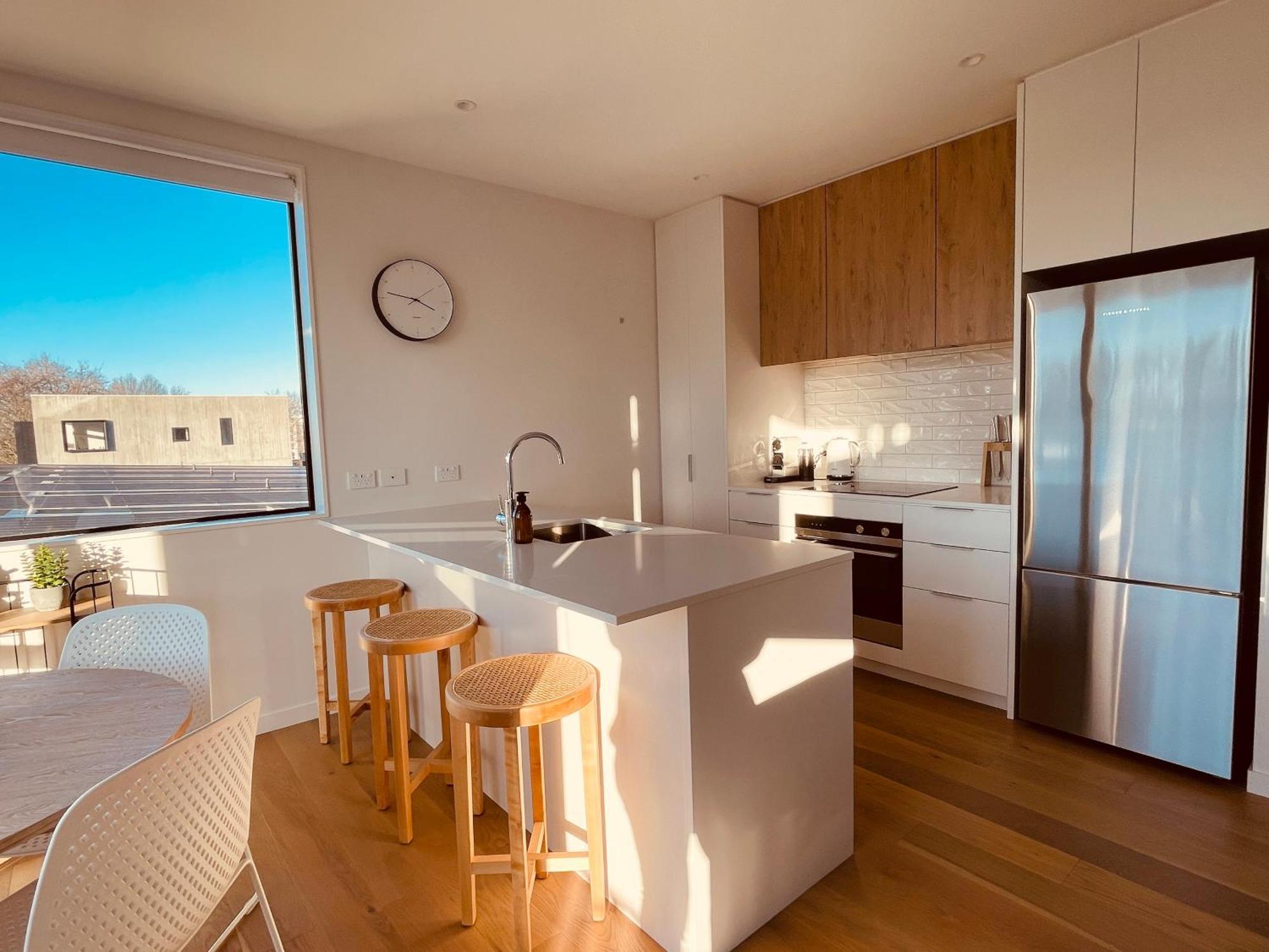 Floor Luxury W Sunny Balcony