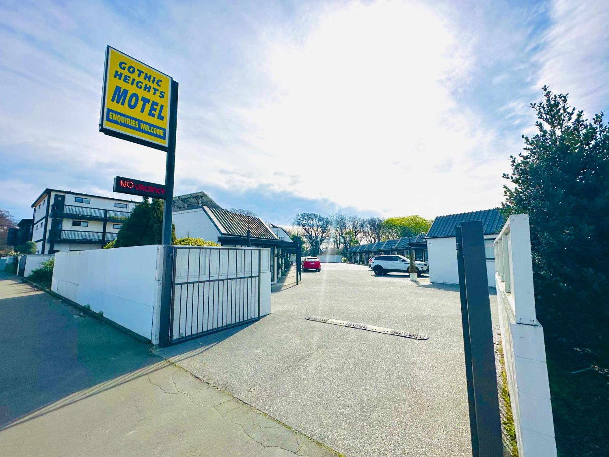 Gothic Heights Motel 4*