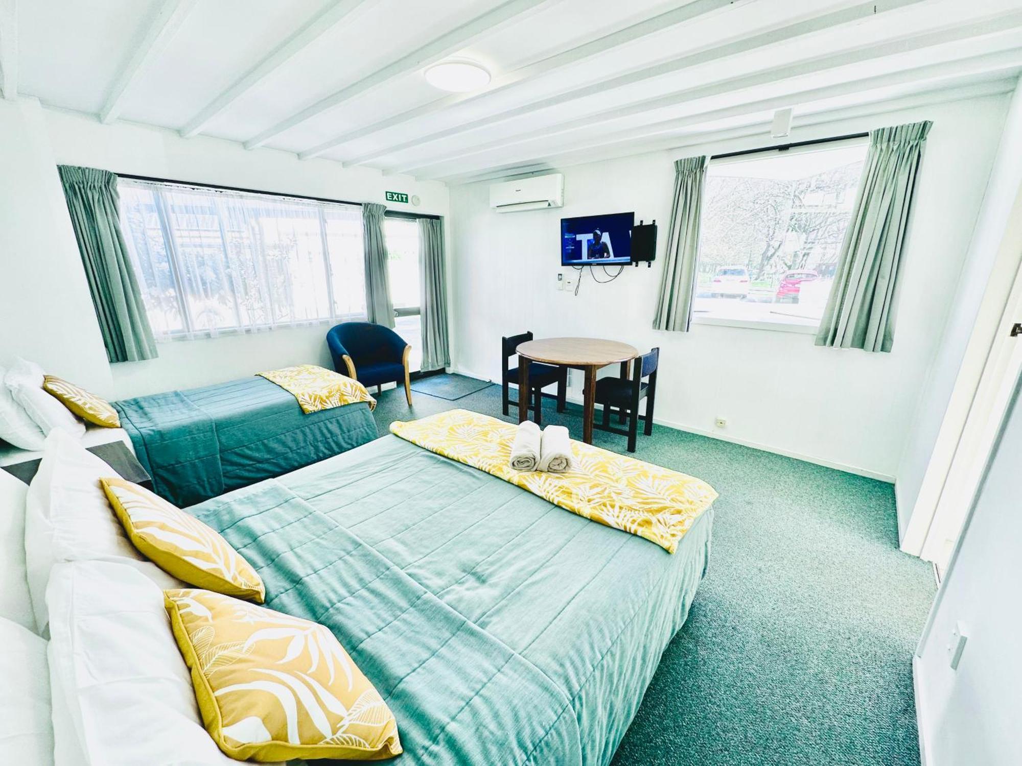 Gothic Heights Motel 4*