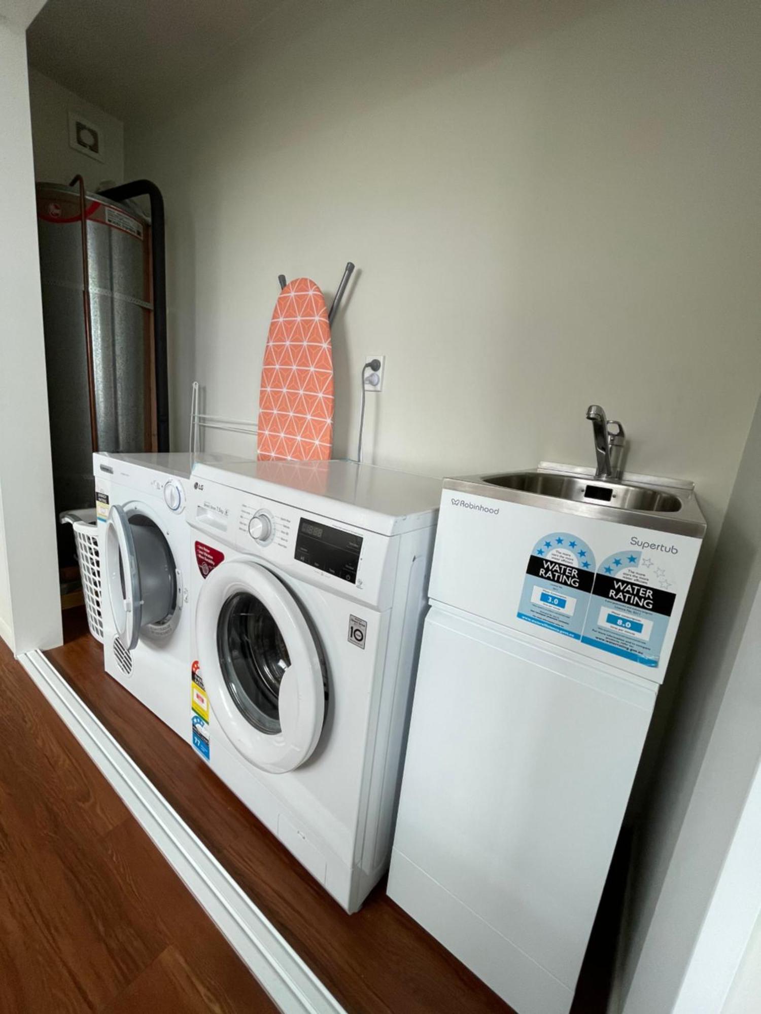 Quiet, New, Sunny Cnzhouse On Upstairs Near Cbd Apartment Christchurch