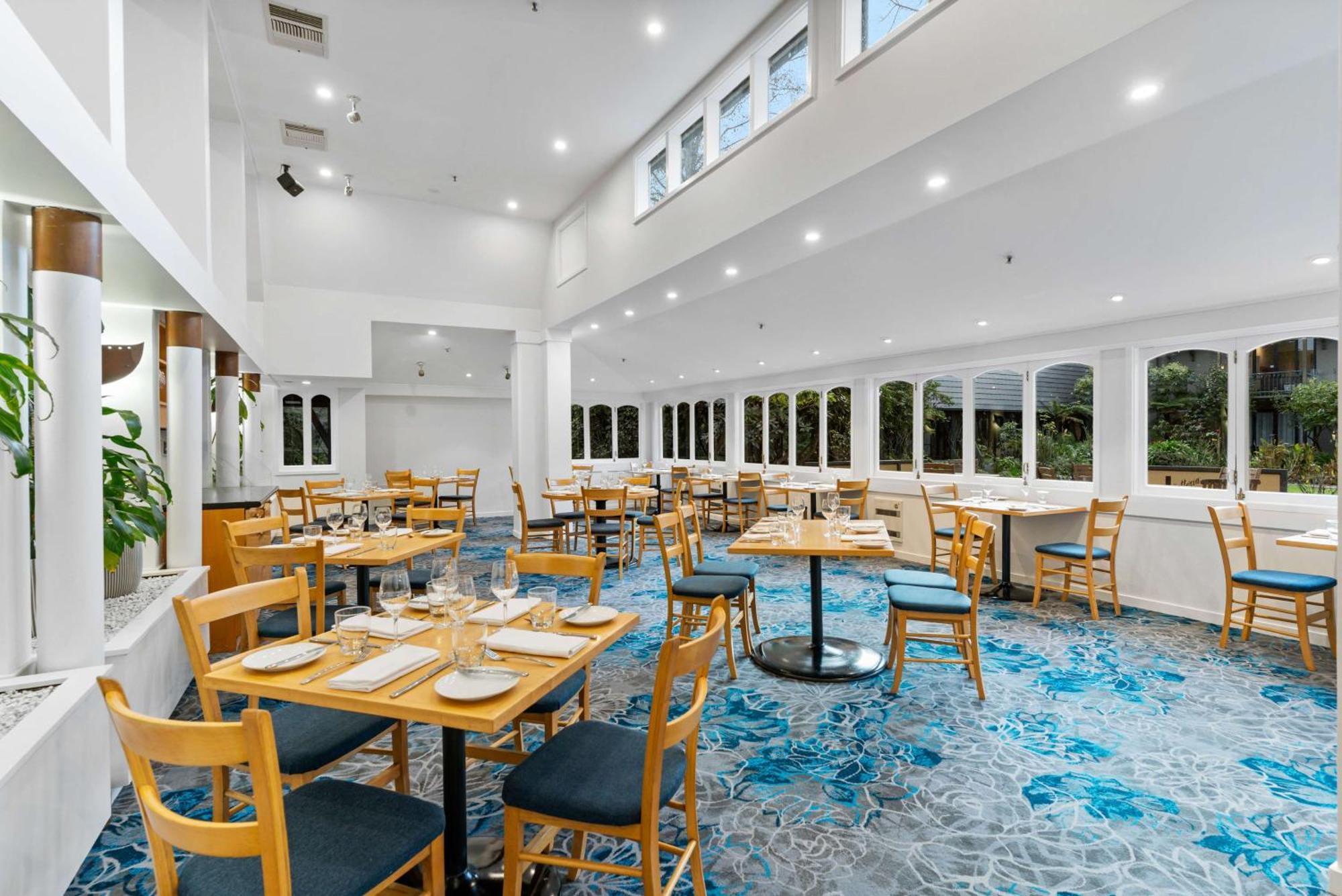Hotel Chateau On The Park - Christchurch, A Doubletree By Hilton 4*