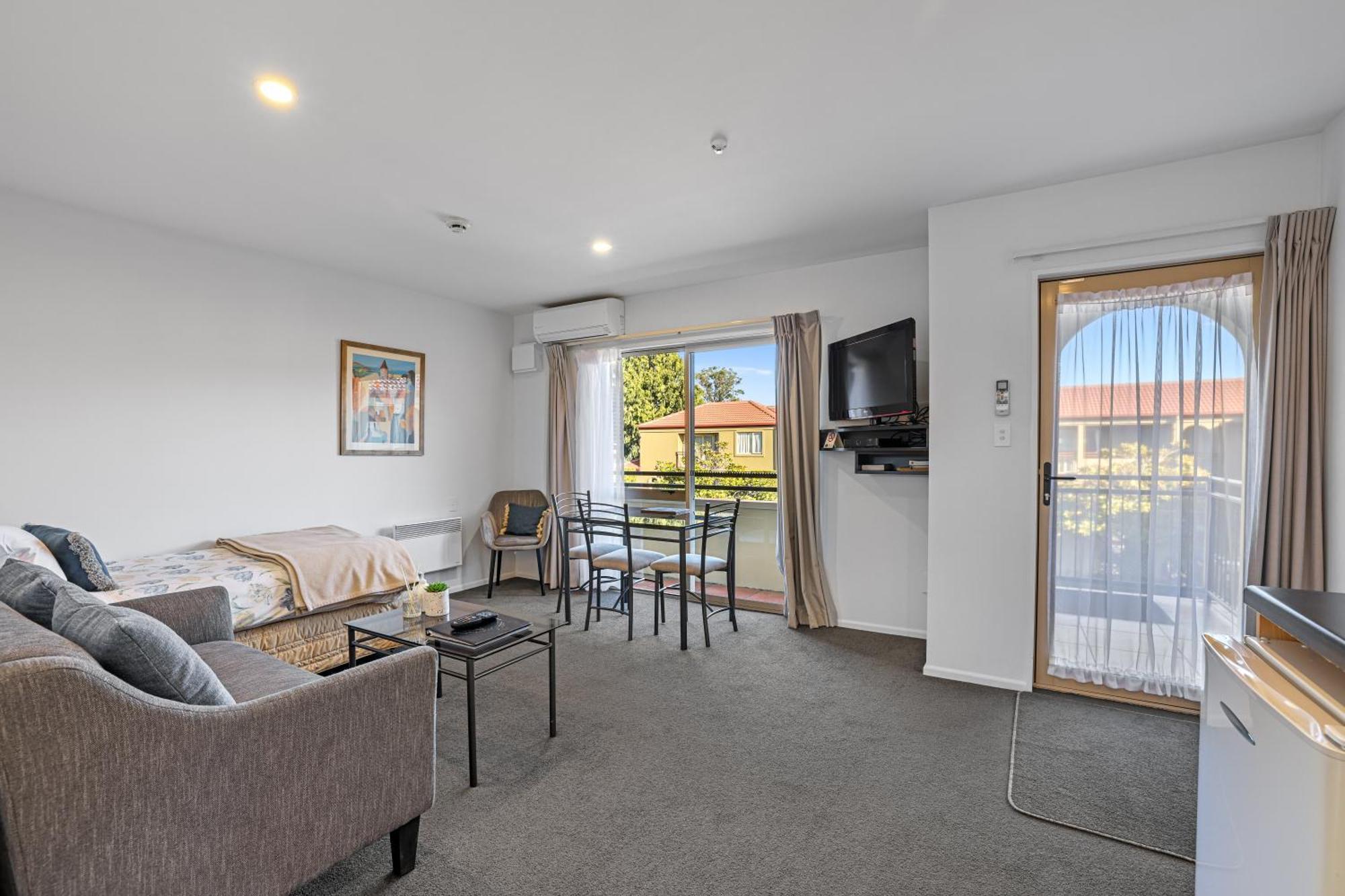 Lorenzo Motor Motel 4*