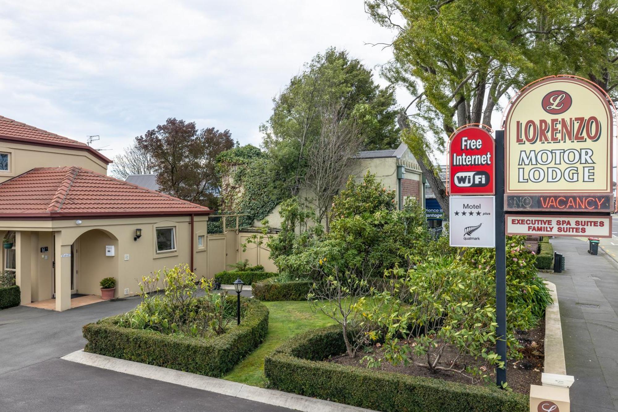 Lorenzo Motor 4* Christchurch