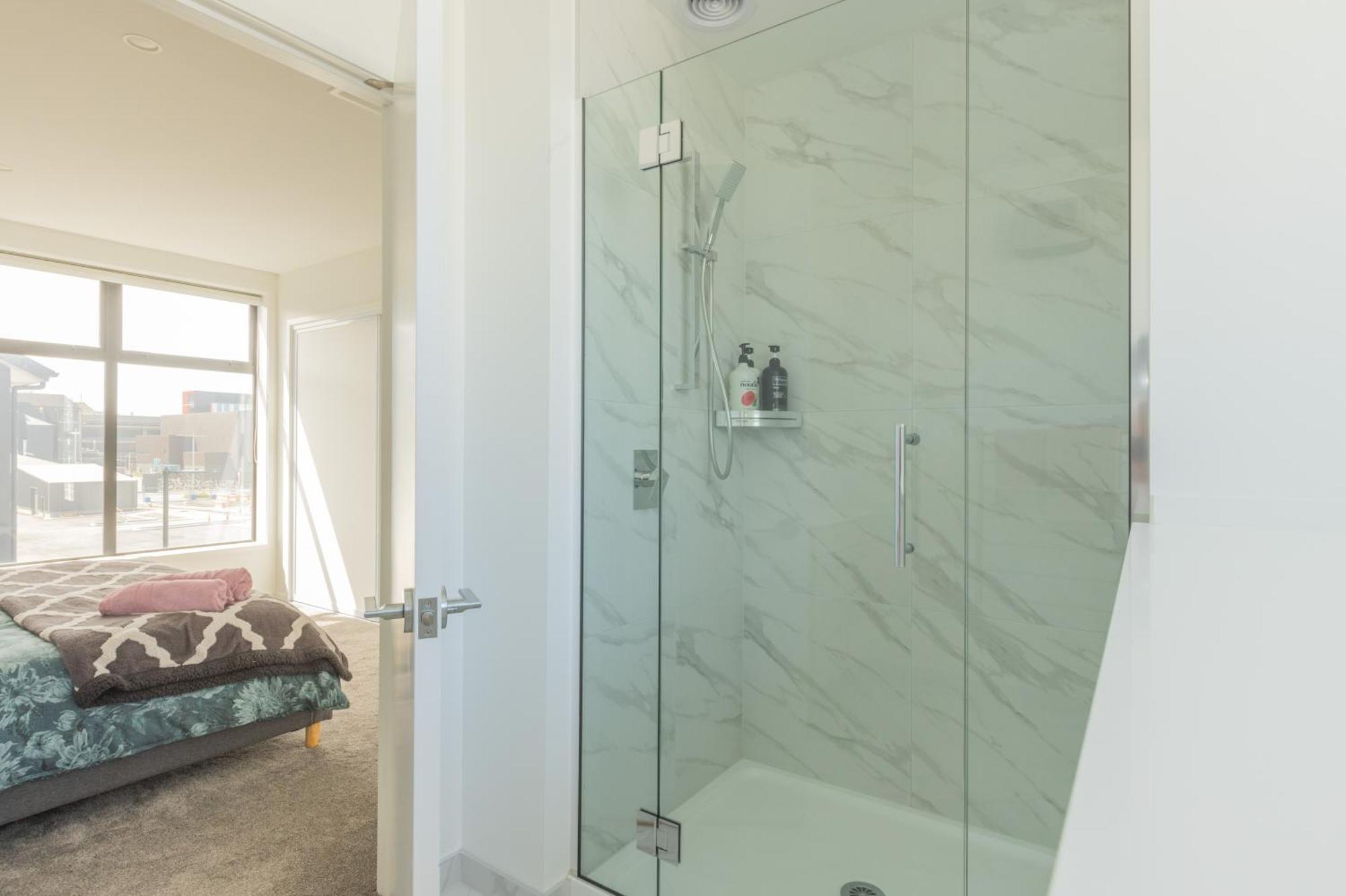 Luxury 2 Bedroom Townhouse By Hagley Park In Cbd Christchurch