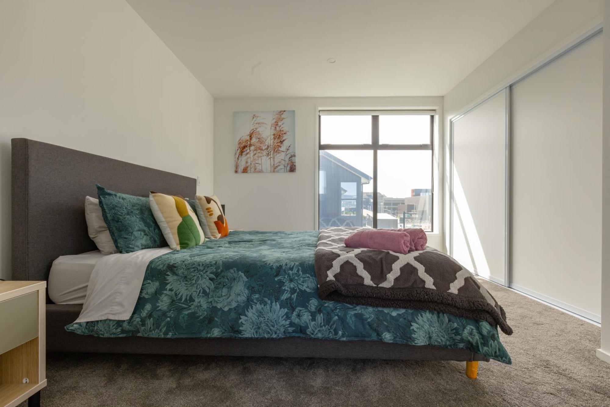 Luxury 2 Bedroom Townhouse By Hagley Park In Cbd *