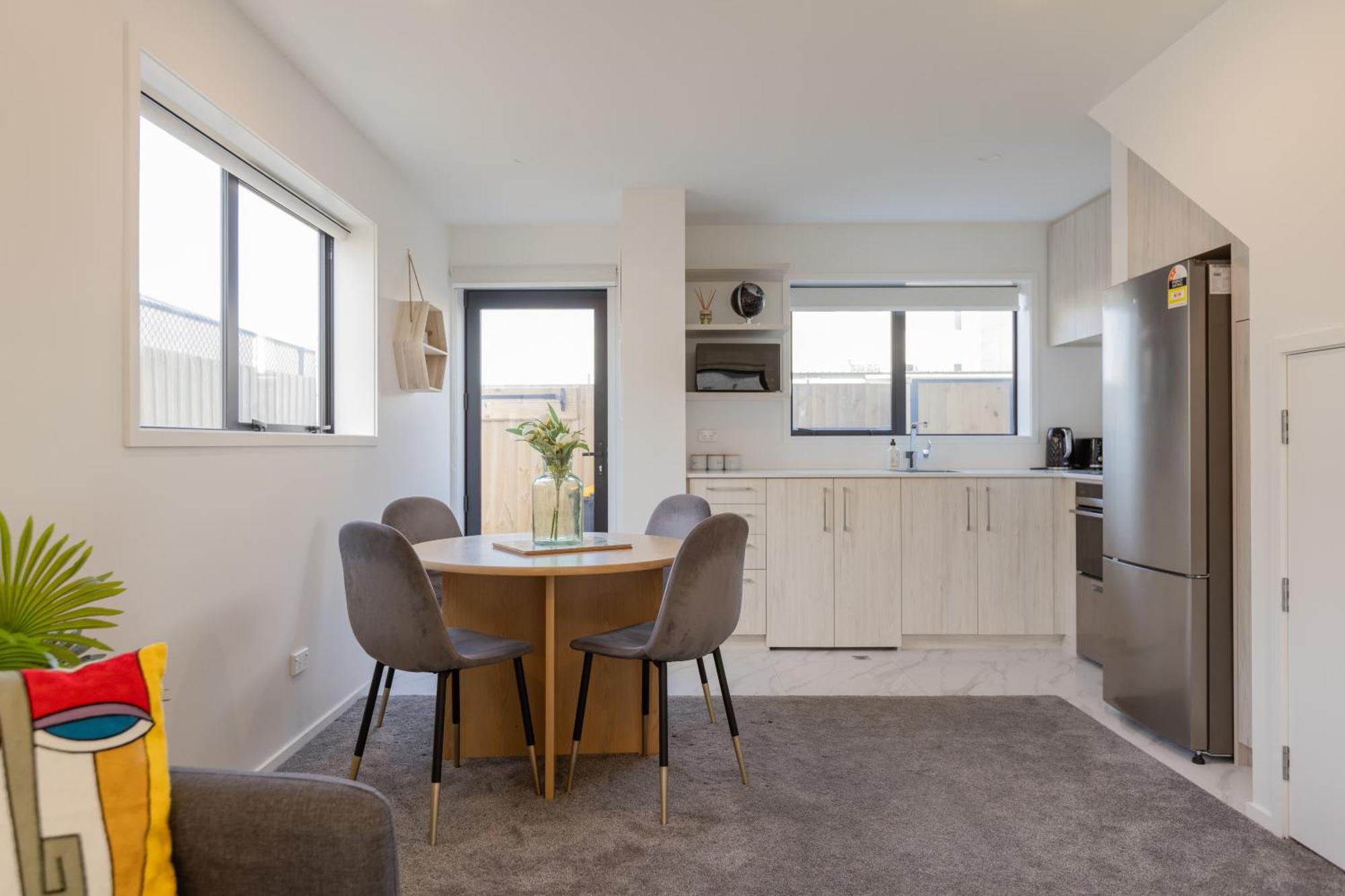 Luxury 2 Bedroom Townhouse By Hagley Park In Cbd Holiday home