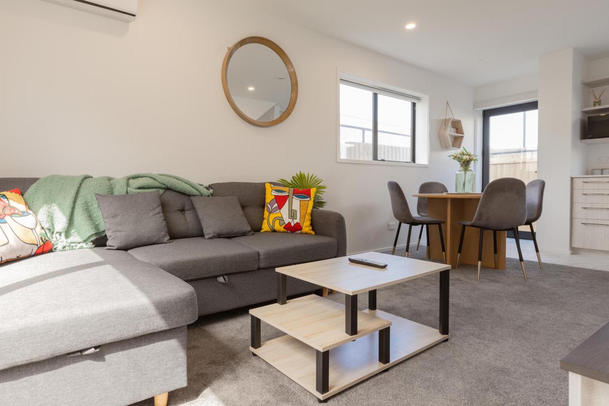 Luxury 2 Bedroom Townhouse By Hagley Park In Cbd Holiday home Christchurch
