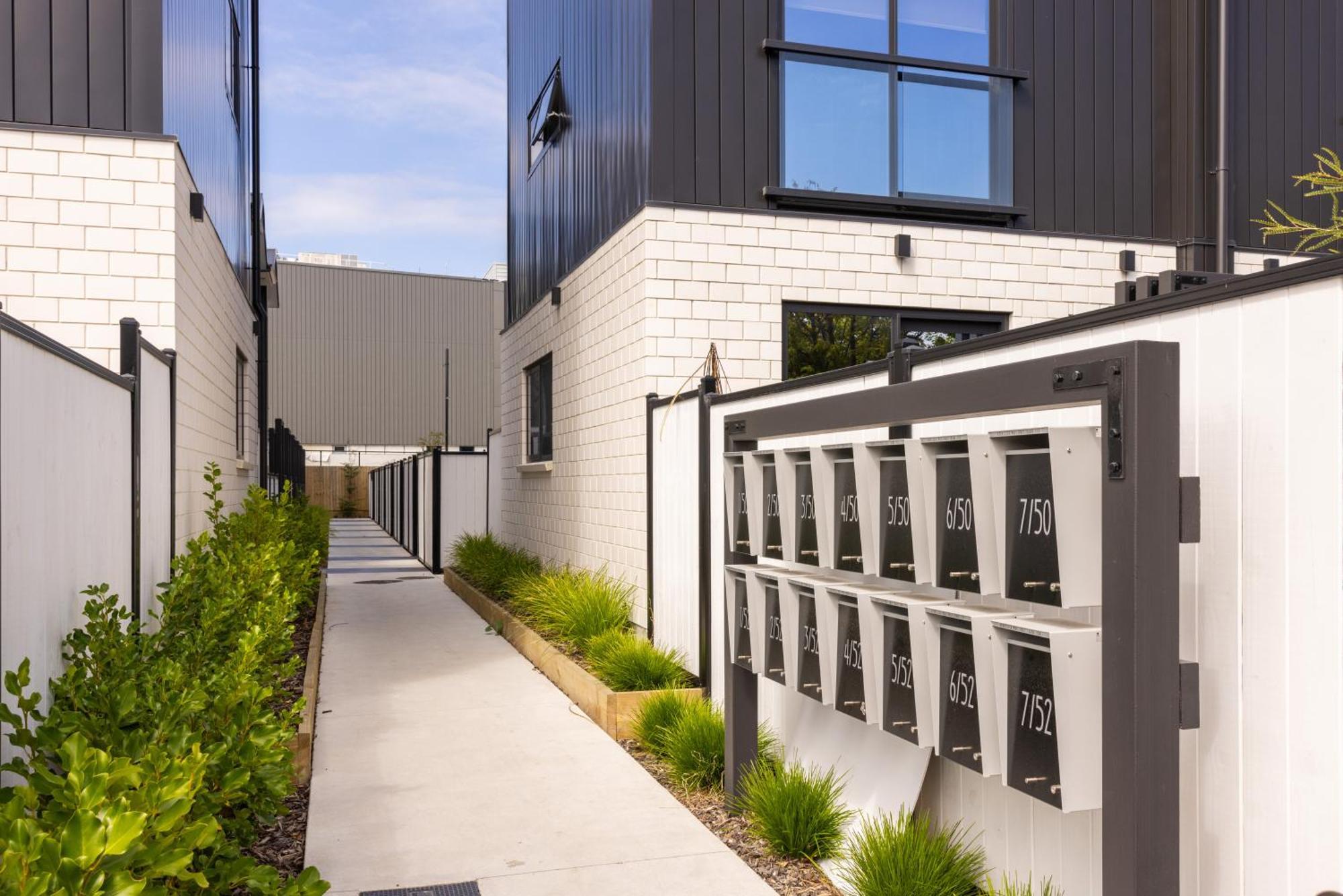 Holiday home Luxury 2 Bedroom Townhouse By Hagley Park In Cbd