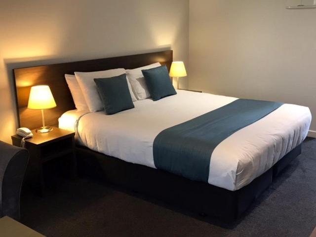 Airport Motel