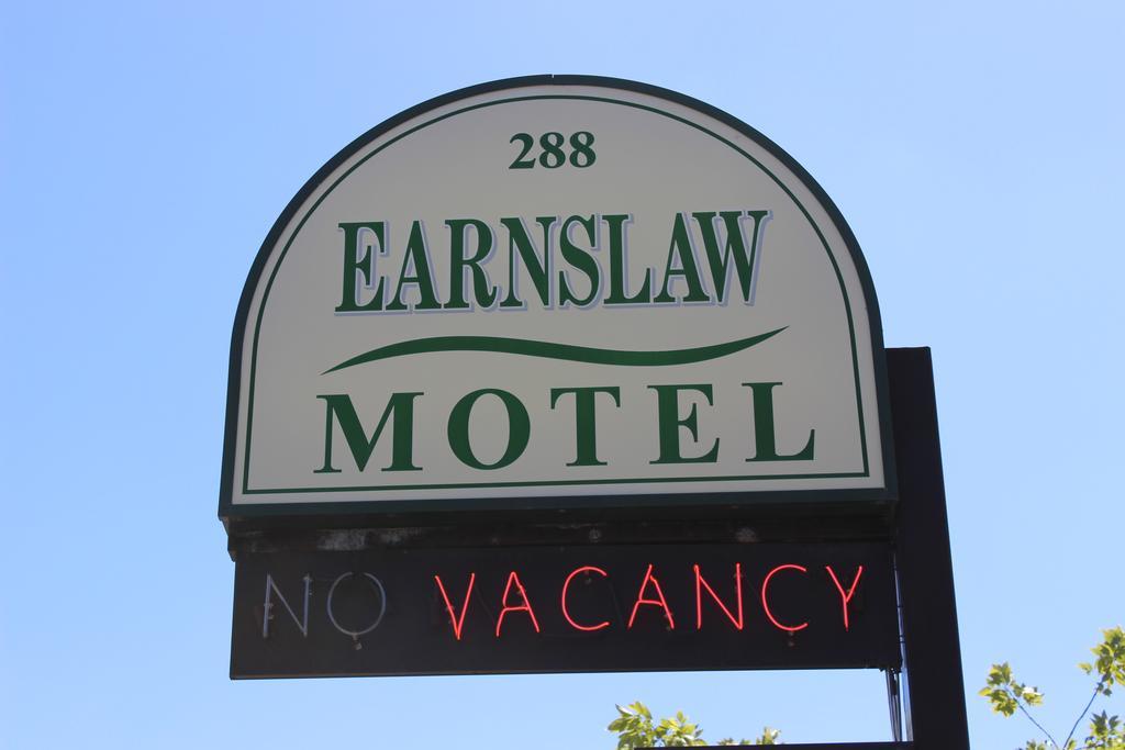 Motel Earnslaw 3*