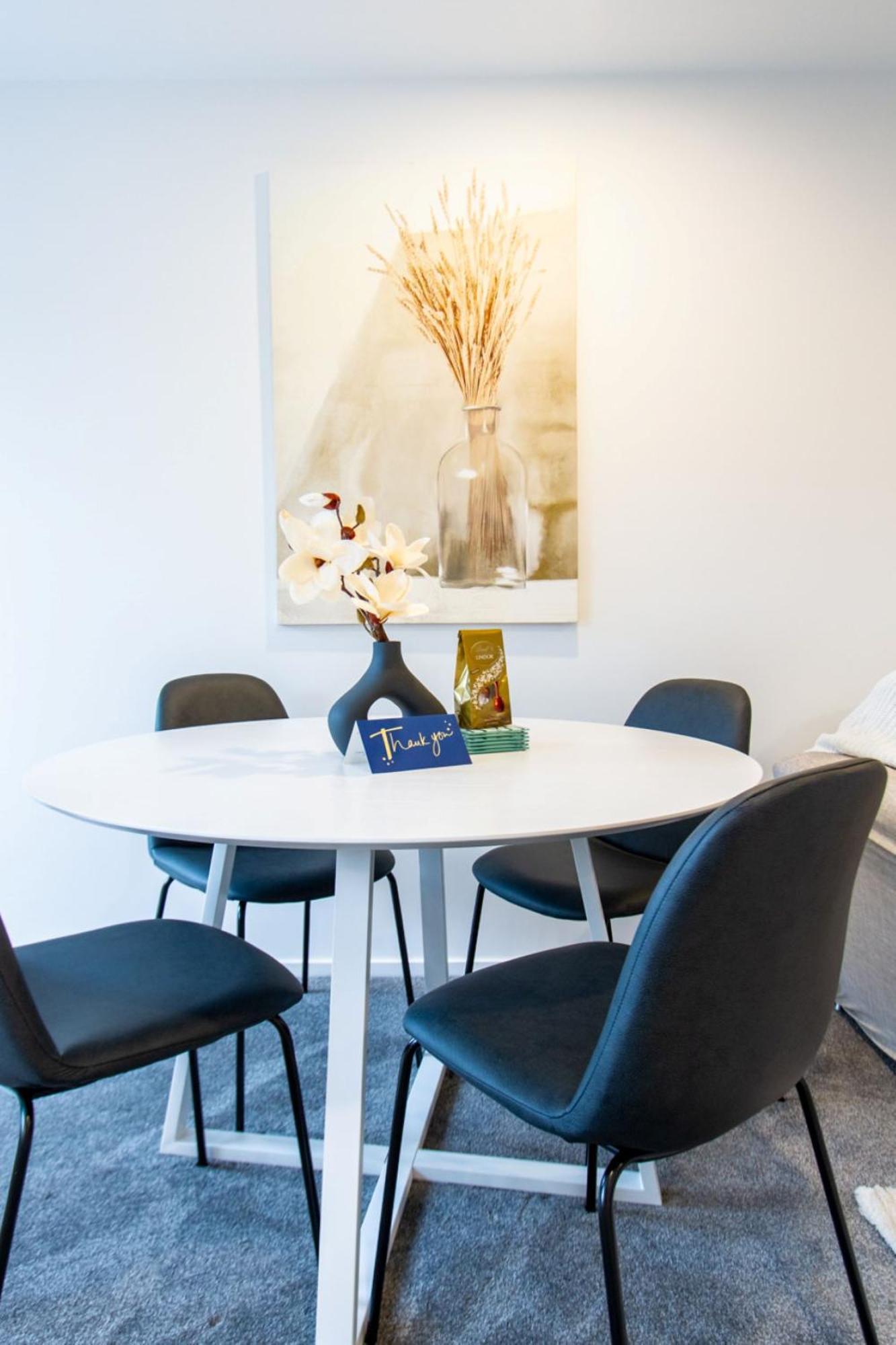 Stylish 2-bedroom Haven Next To Hagley Park Christchurch