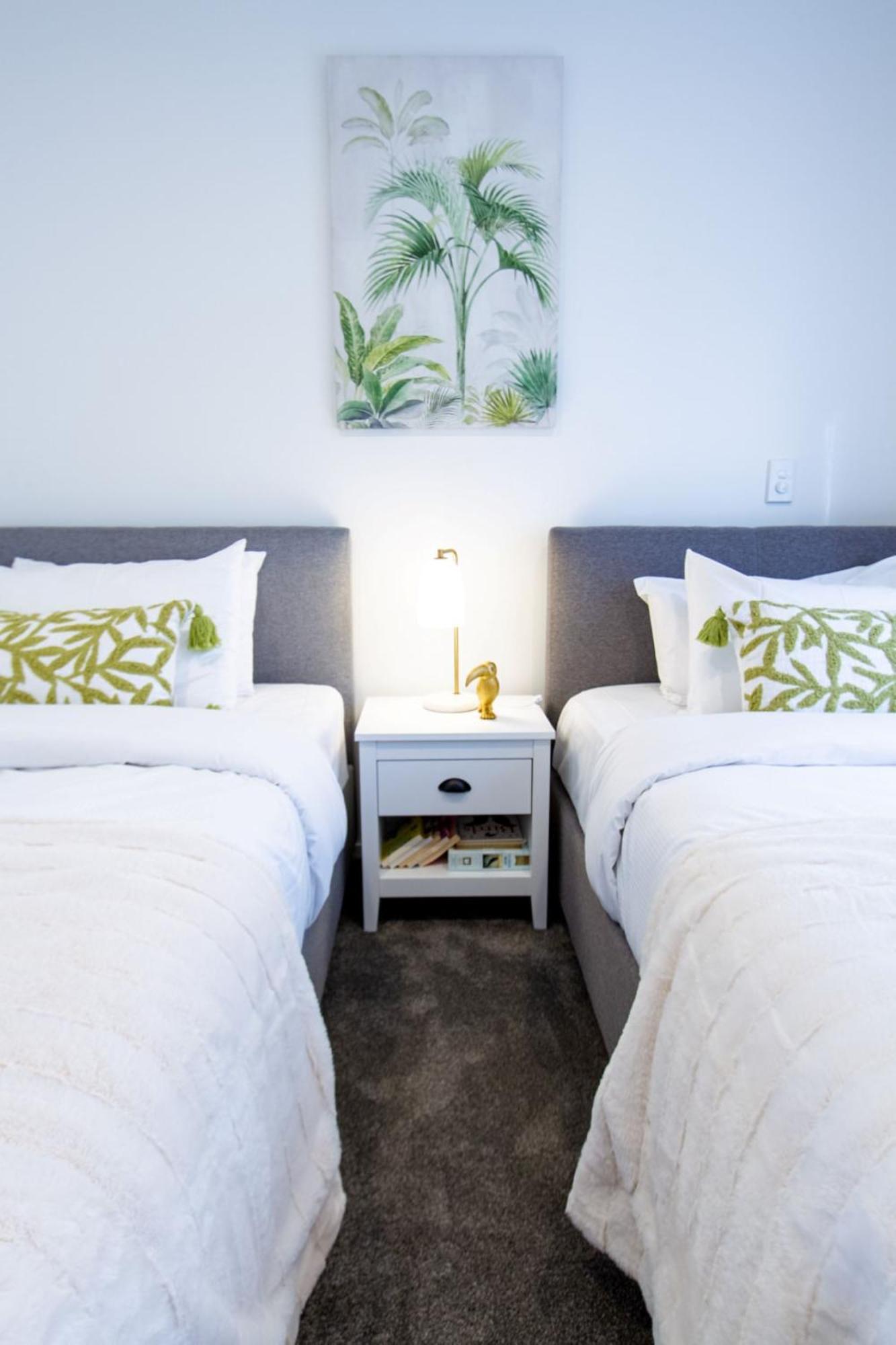 Stylish 2-bedroom Haven Next To Hagley Park Apartment *