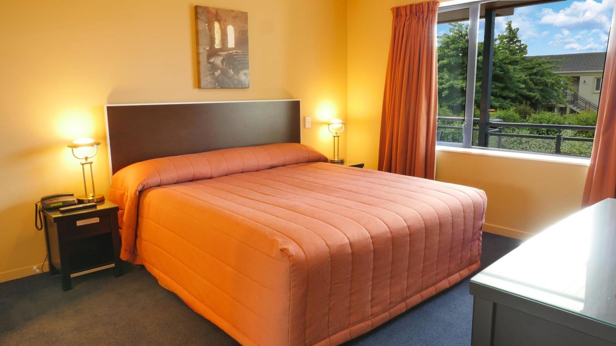 Randolph Aparthotel