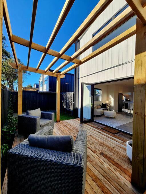 Apartment Contemporary With Carpark - Close To Cbd! Christchurch