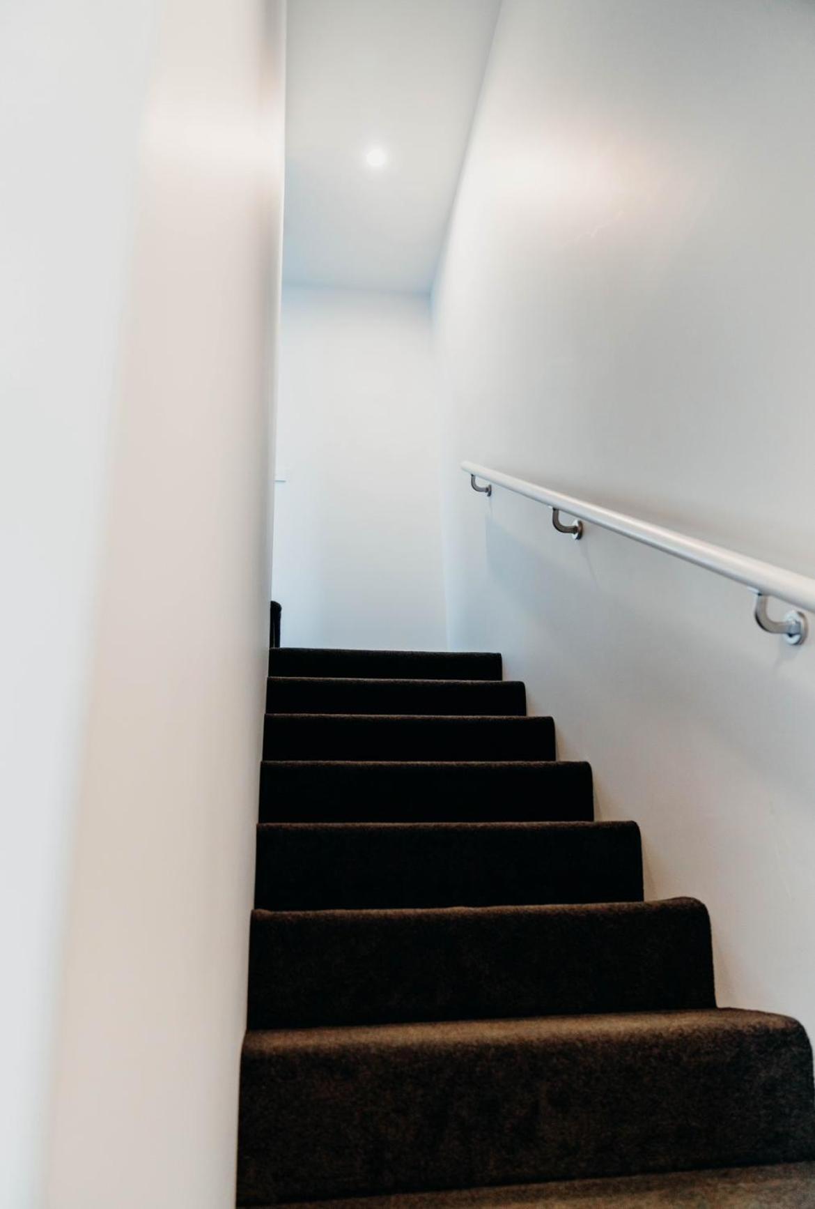 New Townhouse, Heart Of Centre, 2 Bed 2 Bath, Car Park * Christchurch