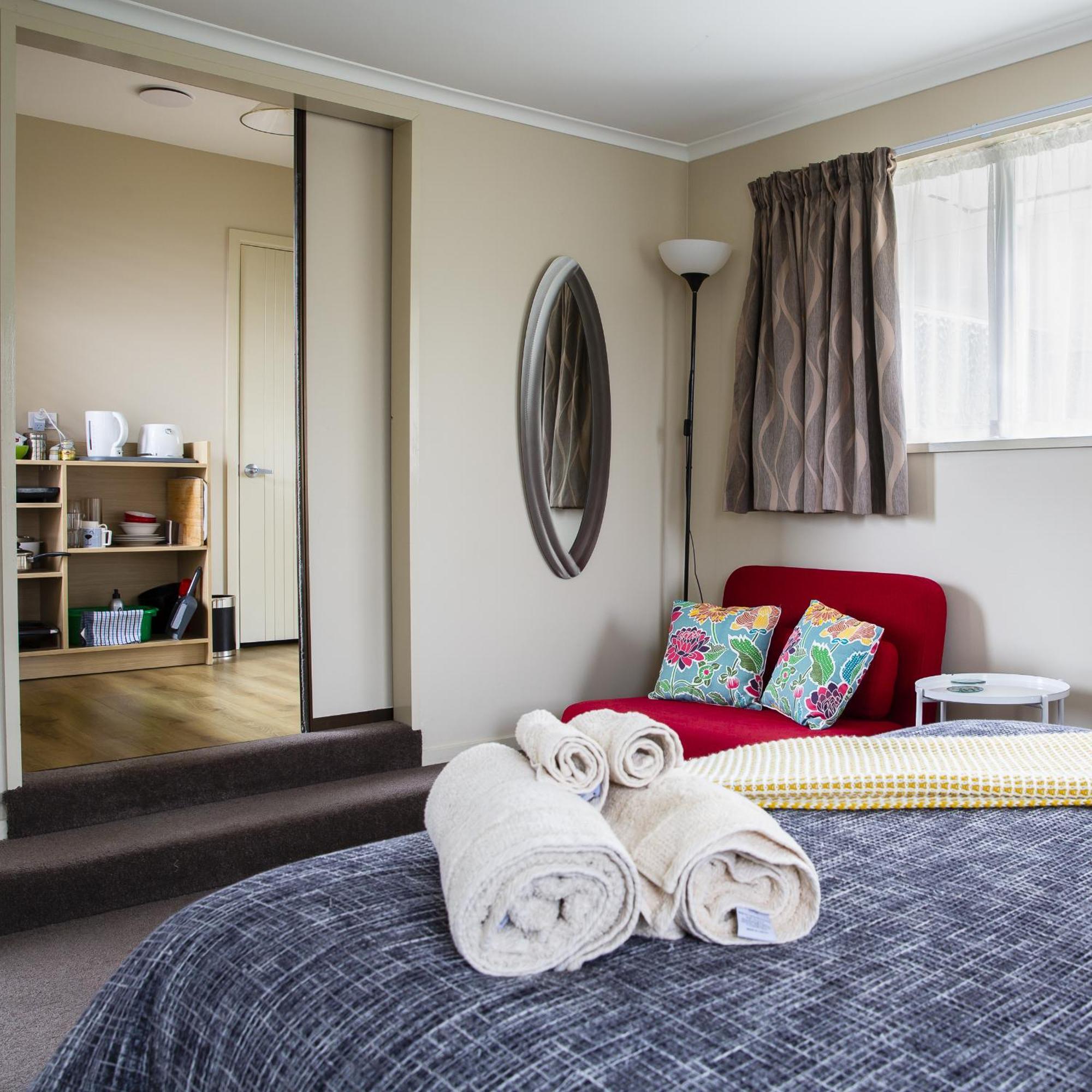 Chic Private 5 Mins From Airport And Shops Holiday home Christchurch