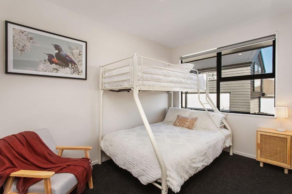 Honey For The Money Warm Sunny 10 Mins Cbd Apartment