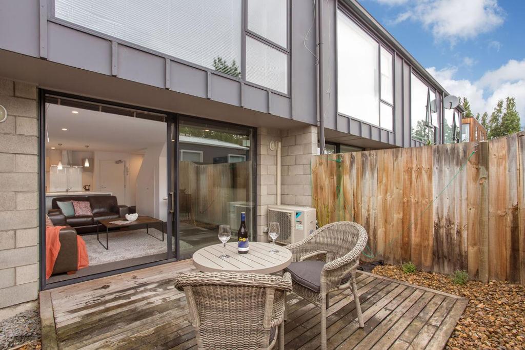 Apartment Funky Spacious 2bdrms 2bthrms Free Covered Park.