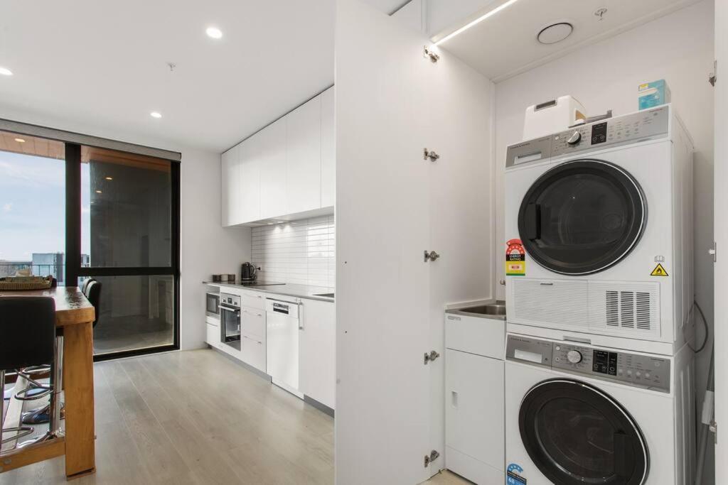 Inner City, Expansive View, Warm Apartment Christchurch