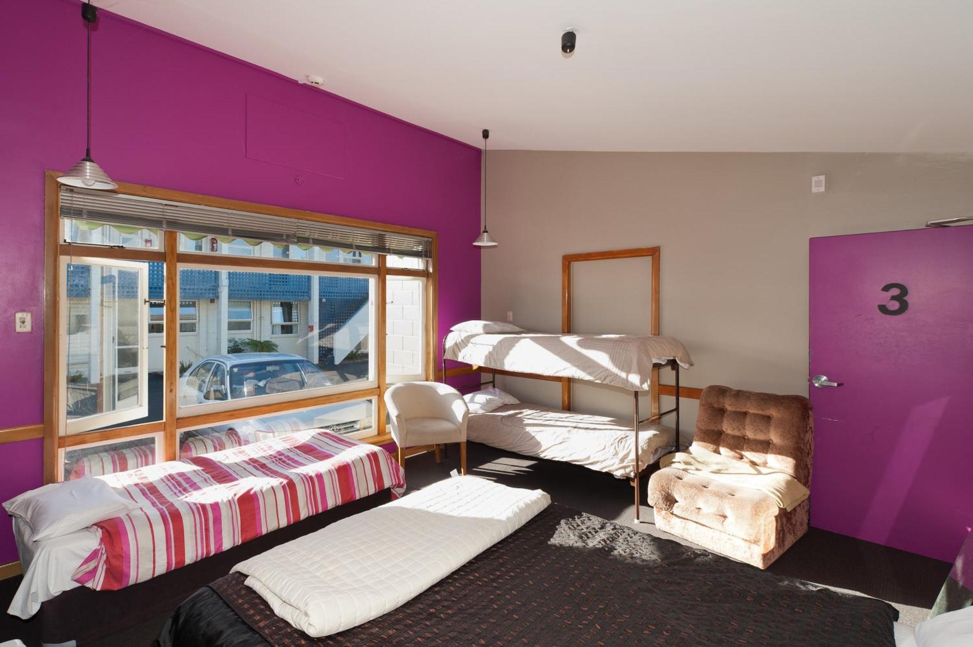 Hostel 85 On Bealey *