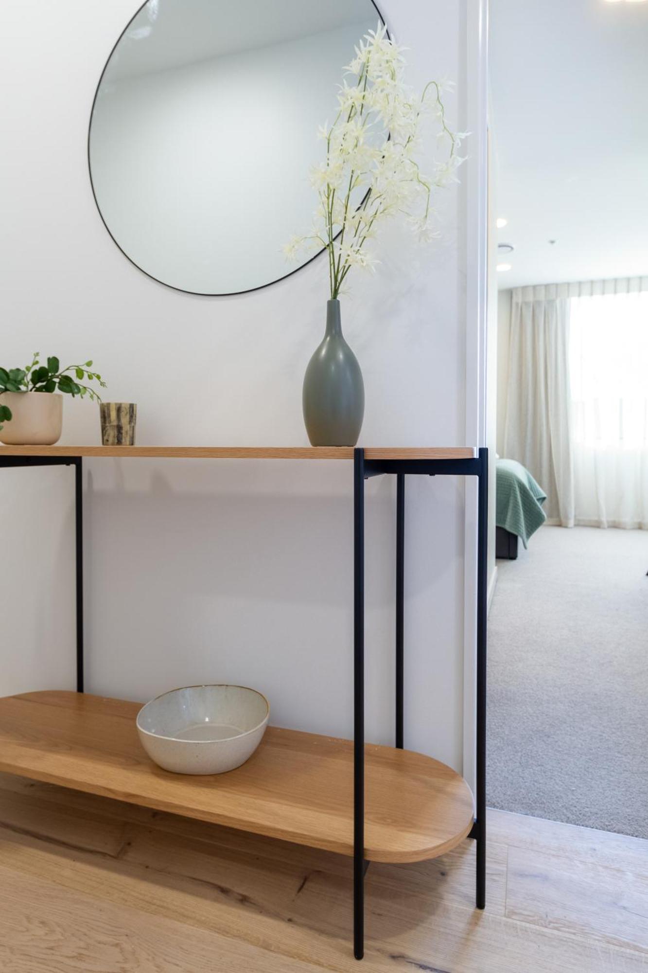 Warm With 2 Free Carparks Christchurch