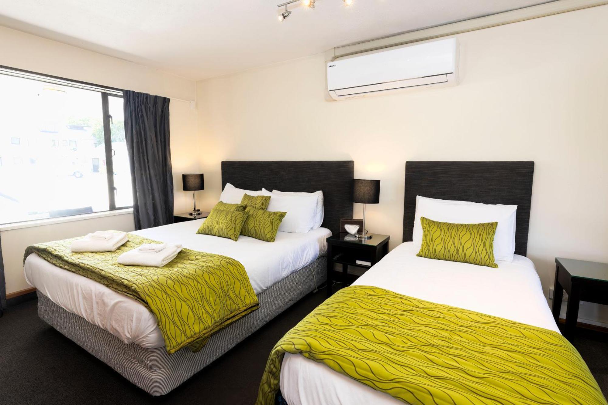 Hotel Airport Gateway Motor
