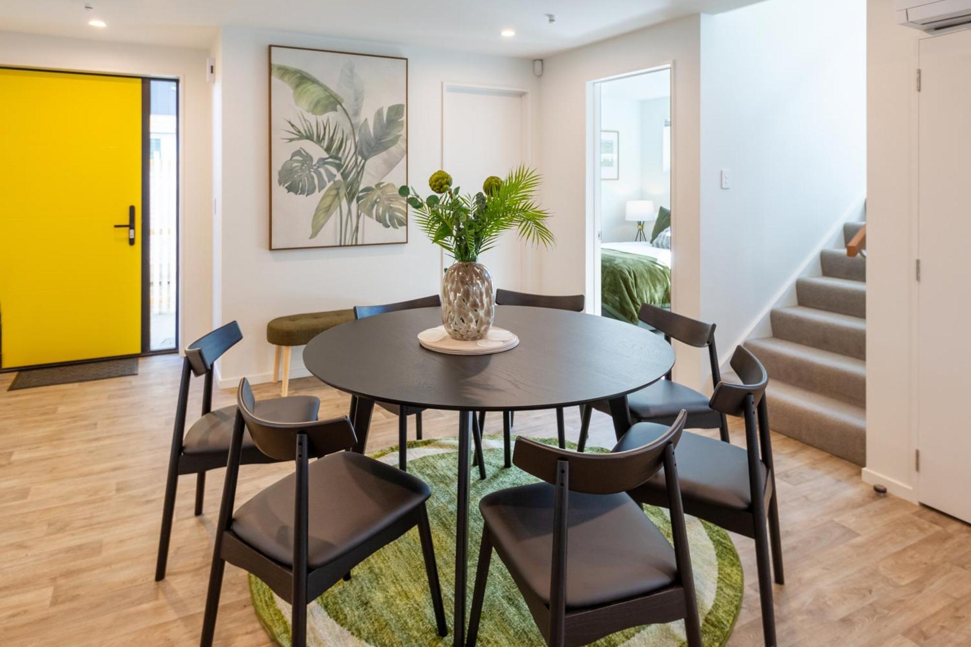 Park And 4br Townhouse Near Avon River Apartment