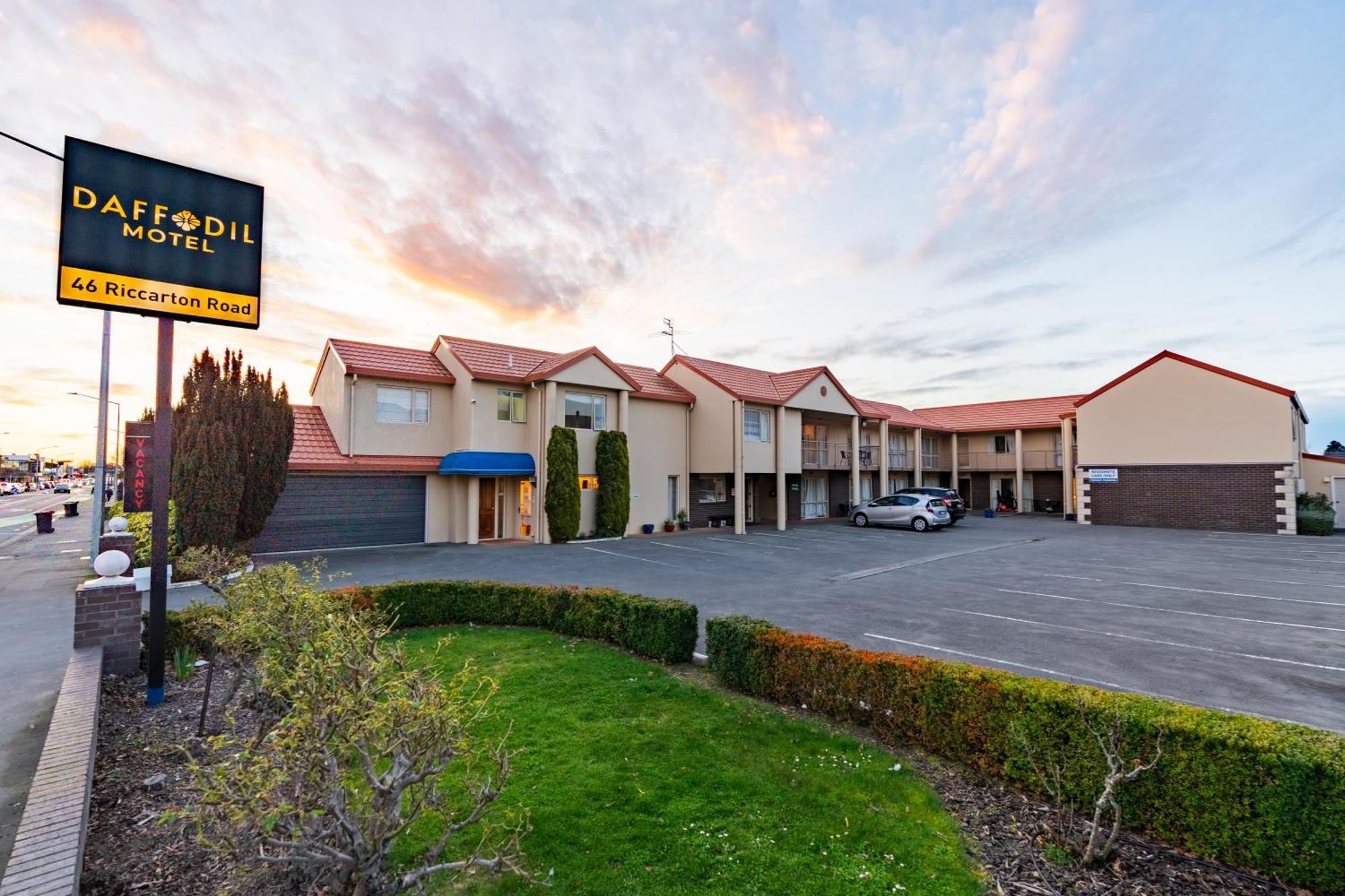 Daffodil Motel