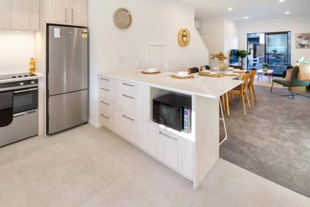 3 Minutes Walk To Riverside Market 4bed4bath Apartment Christchurch