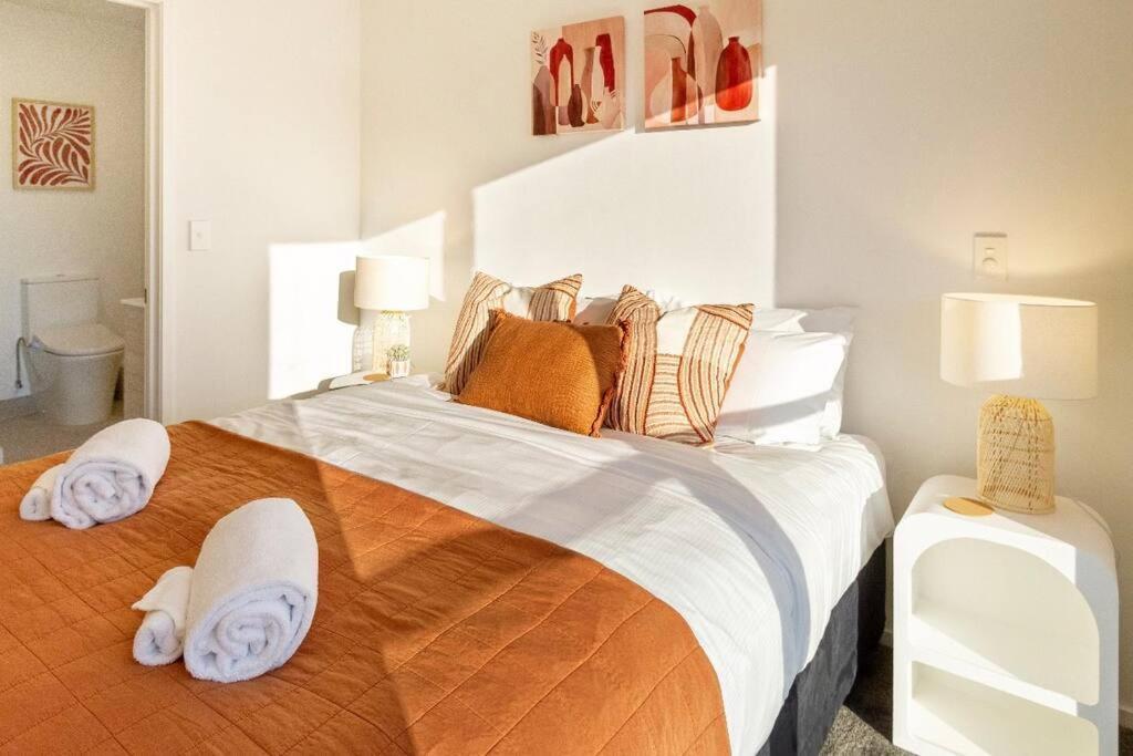 3 Minutes Walk To Riverside Market 4bed4bath * Christchurch
