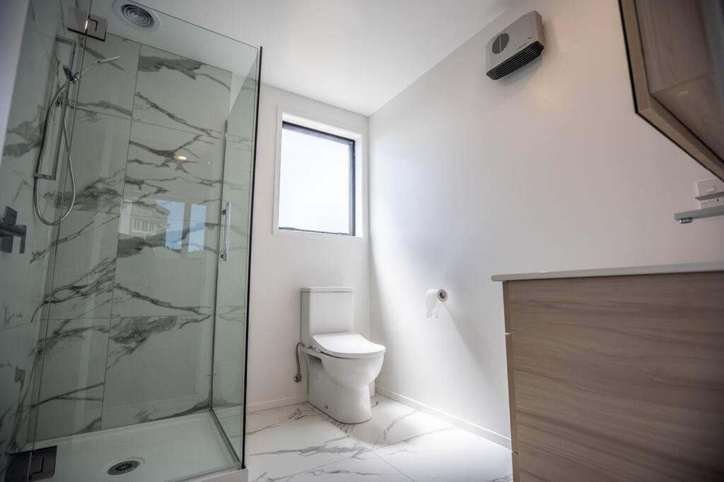 Brand New Opposite Hagley Park Close Cbd Hospital Apartment