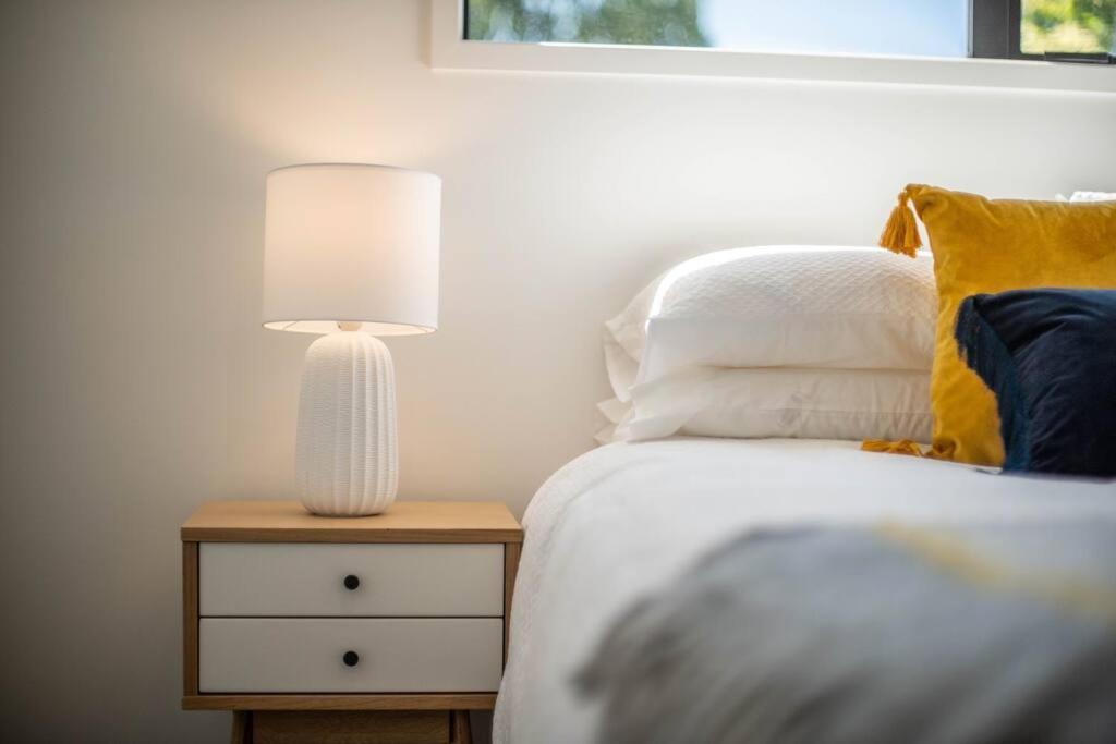 Brand New Opposite Hagley Park Close Cbd Hospital Apartment Christchurch