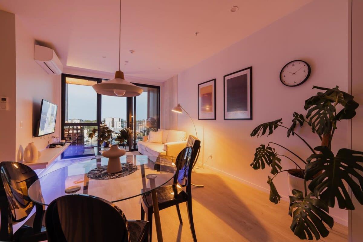 Apartment Vibrant