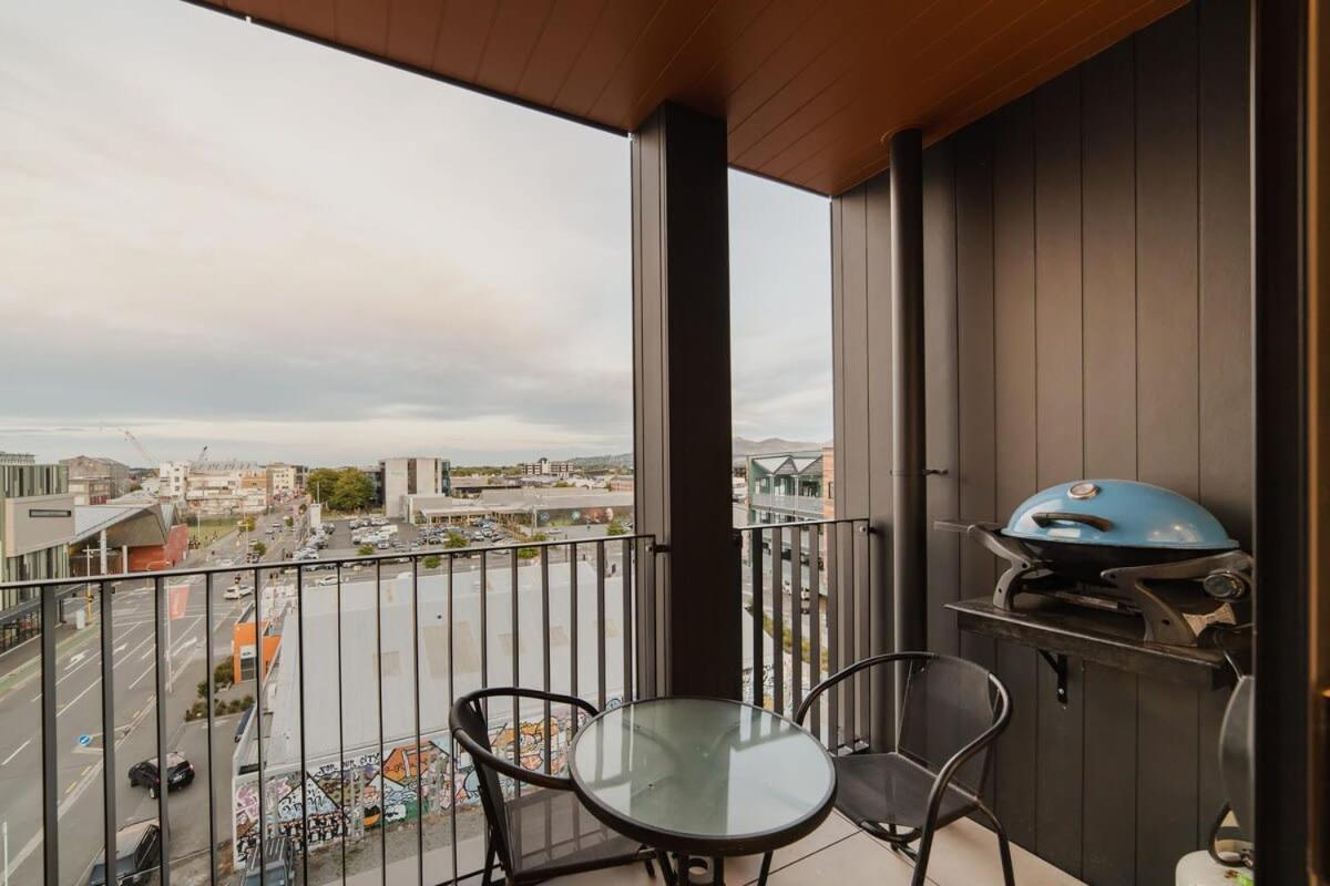 Vibrant Apartment