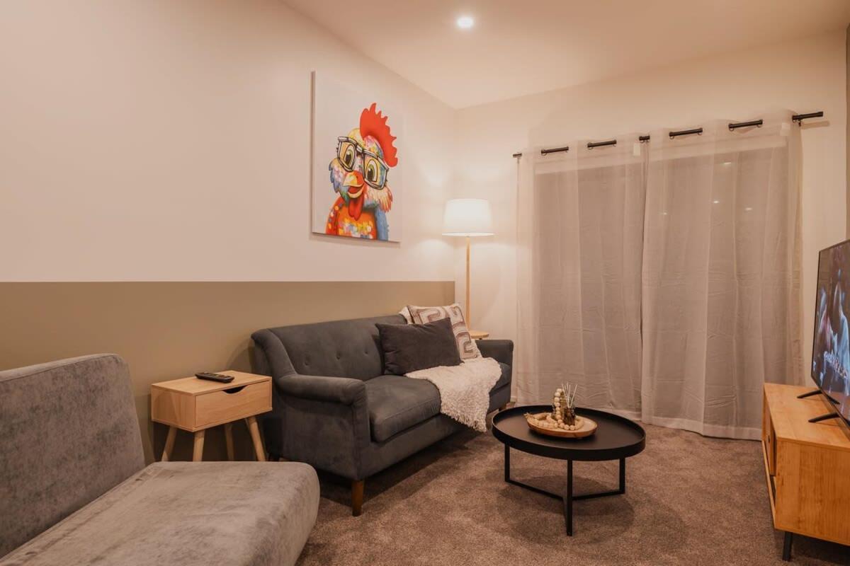 Your Stylish Retreat In The Heart Of The Apartment Christchurch