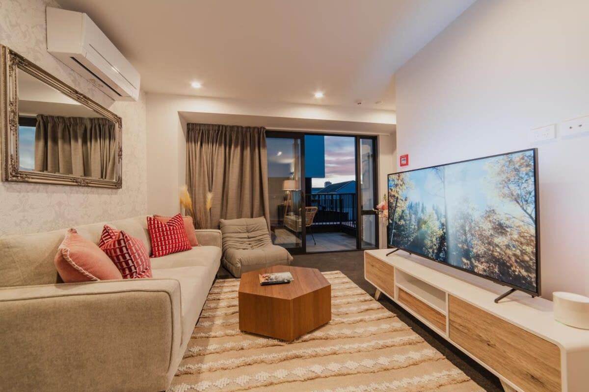 Holiday home Triple Treat On Fitzgerald - Your 3-br Getaway Christchurch