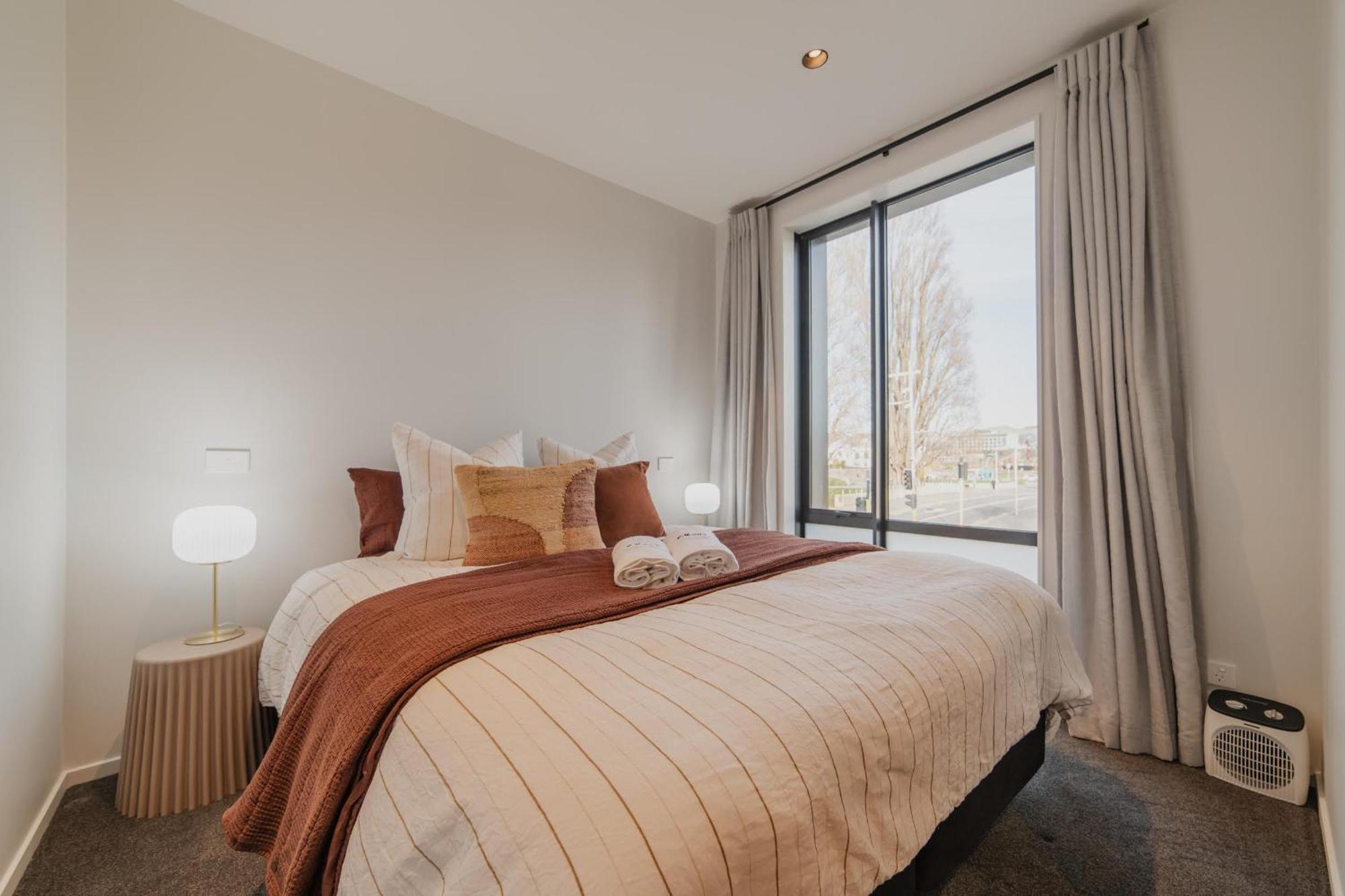 Chic And Contemporary Living At Cambridge Terrace * Christchurch