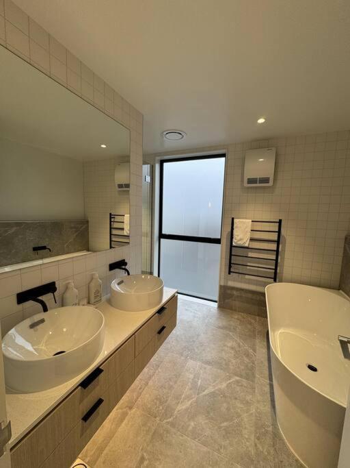 Apartment Black-luxe Living In The Heart Of City Christchurch