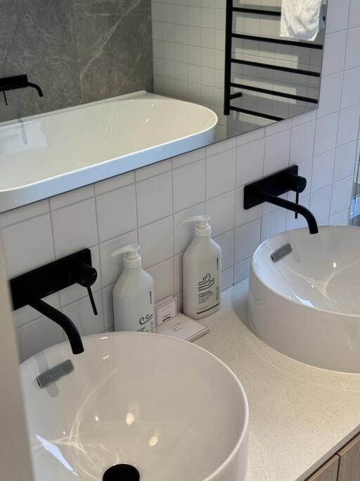 Apartment Black-luxe Living In The Heart Of City Christchurch