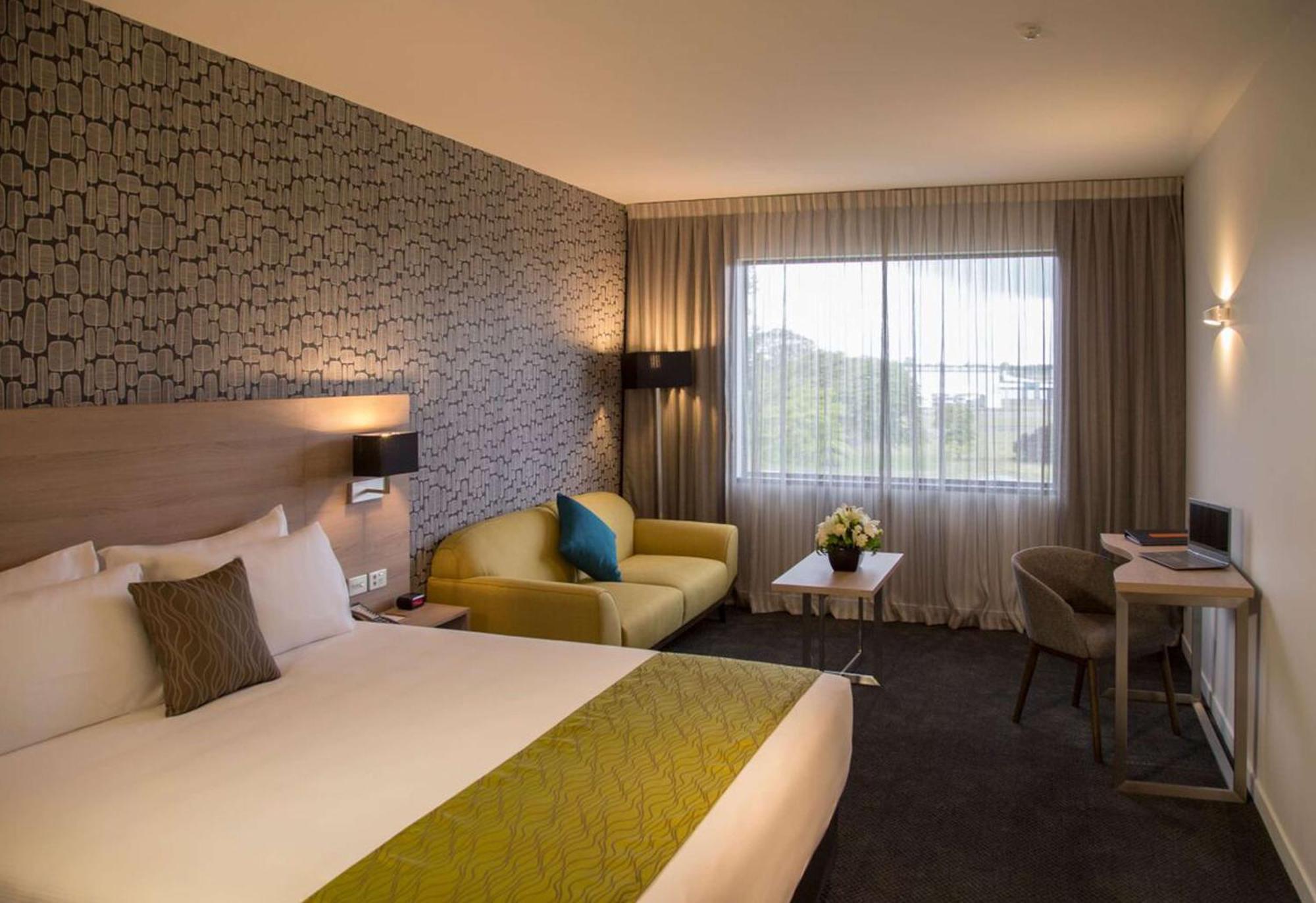 Hotel Sudima Airport 4*