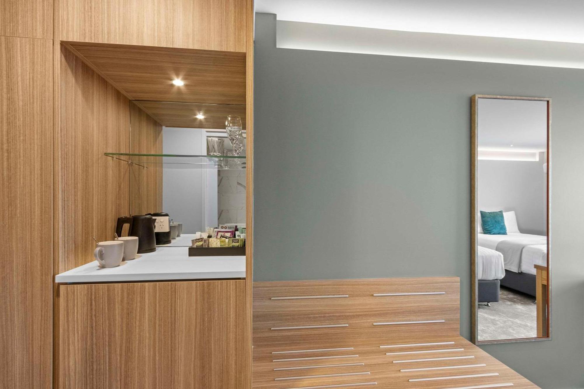 Elms Christchurch, Ascend Collection Hotel
